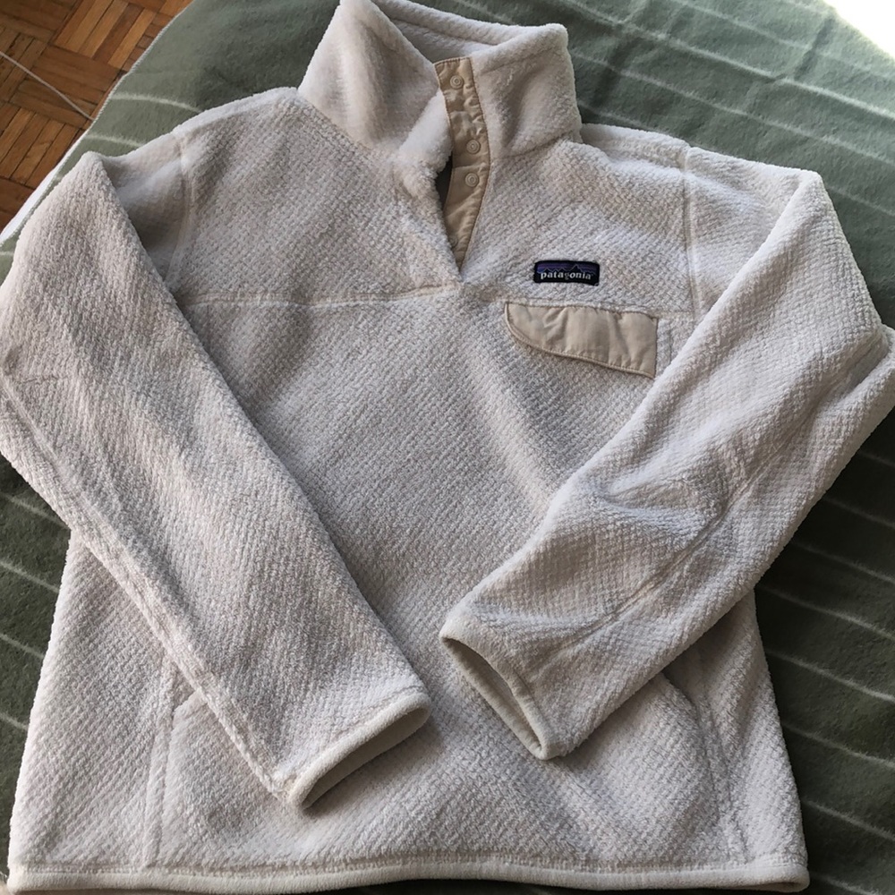 Ivory Patagonia fleece pullover